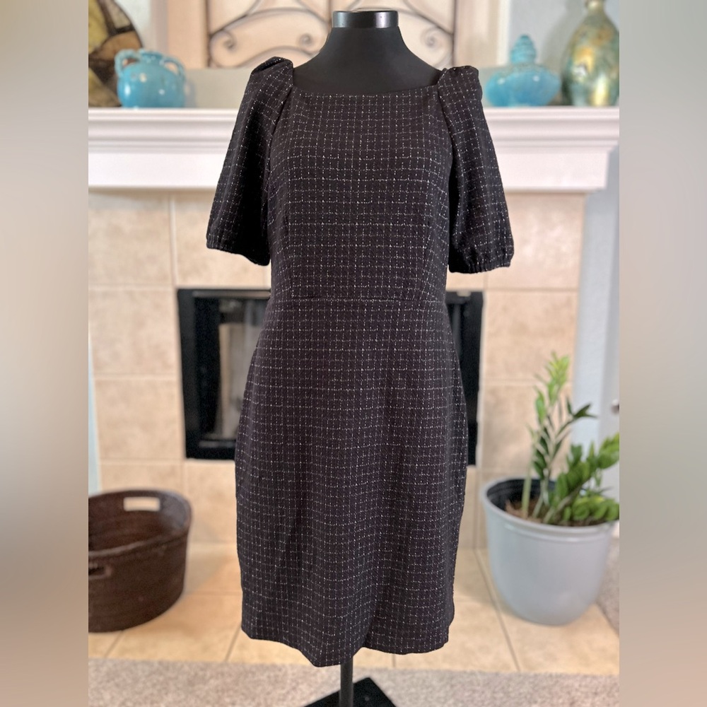 Ann Taylor Black and white dress. Size 12.